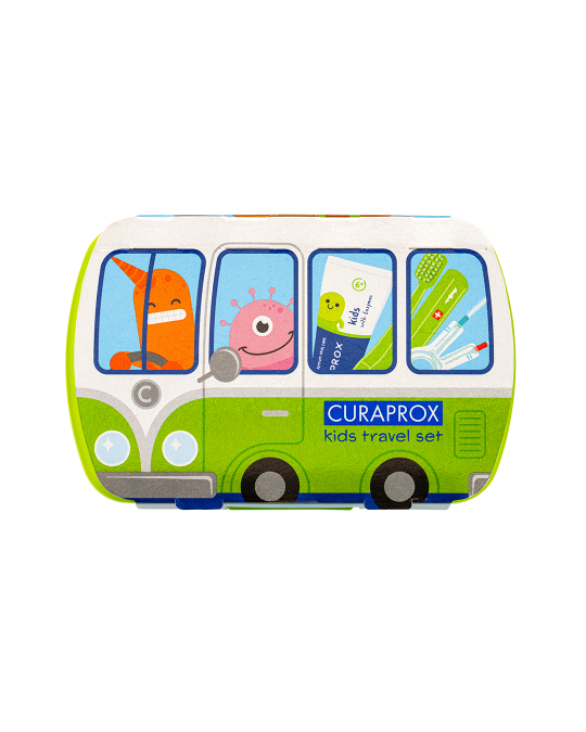 CURAPROX Kids travel set (zelený (1x zubná kefka, 2x medzizubná kefka CPS, 1x zubná pasta mäta 6+ 10 ml, 1x nálepka) 1x1 set)
