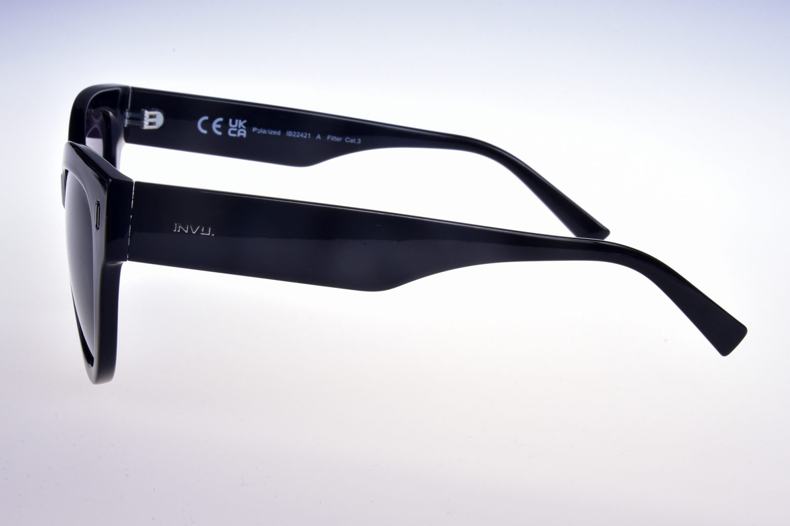 INVU. Fashion IB22421A