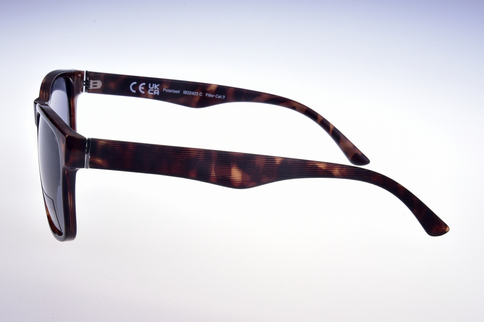 INVU. Fashion IB22423C