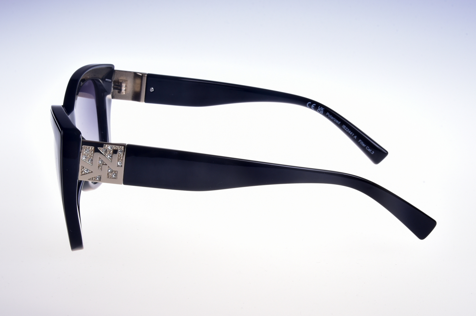 INVU. Fashion IB22441A